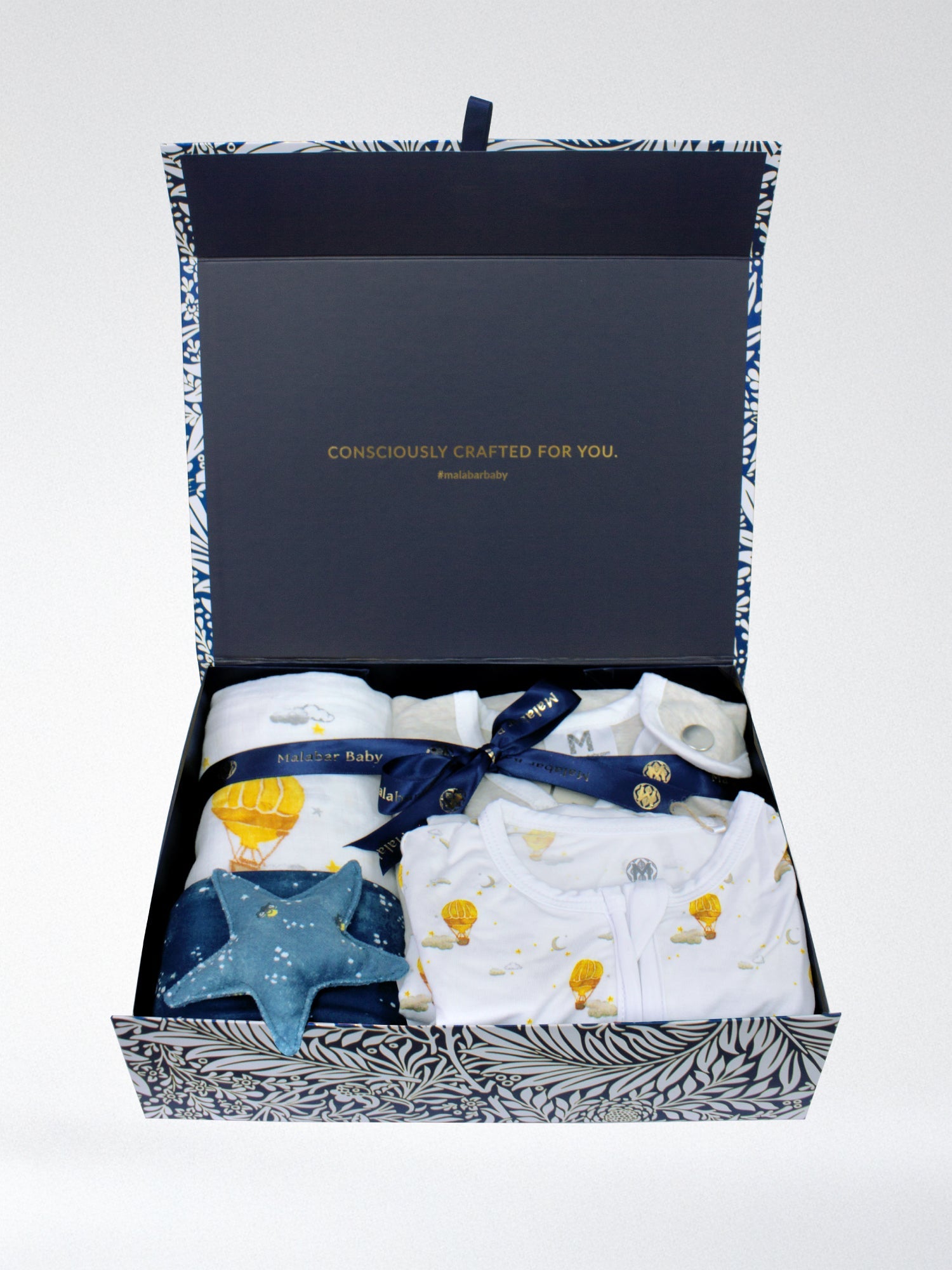 Malabar Baby Snuggle and Sleep Gender Neutral Gift Set