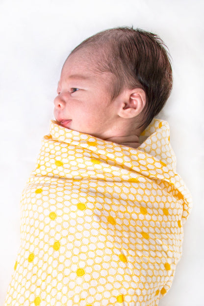 Malabar Baby Organic Swaddle Set - Busy Bees (Bee & Hive)