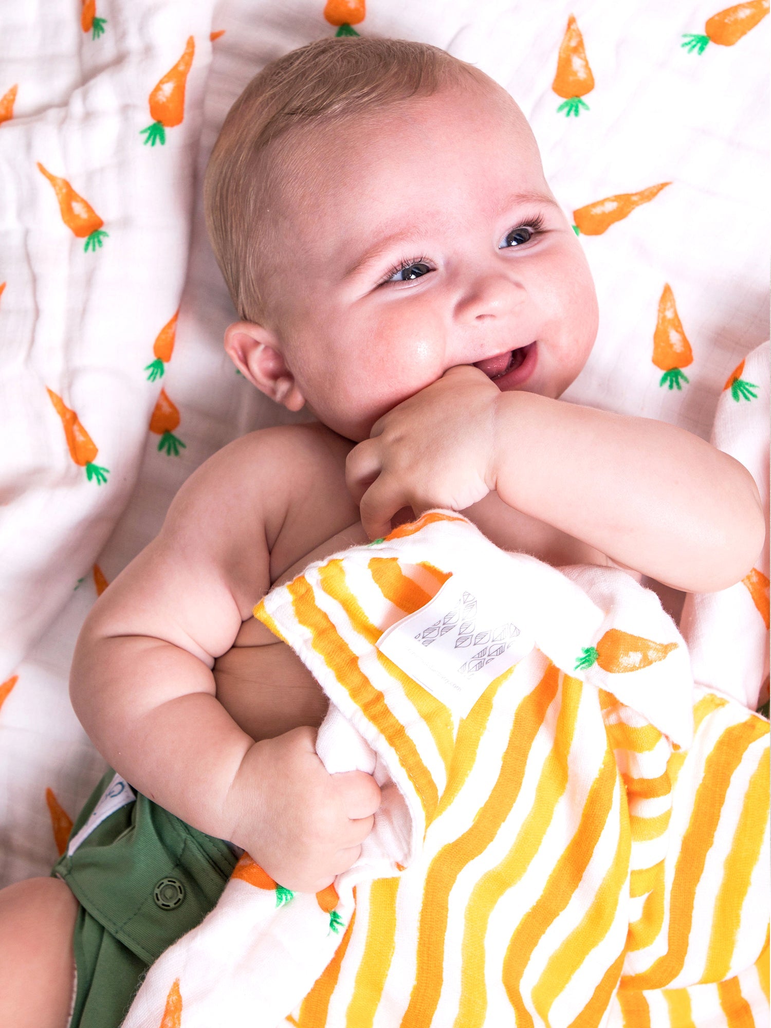 Malabar Baby Organic Snug Blanket - Carrots
