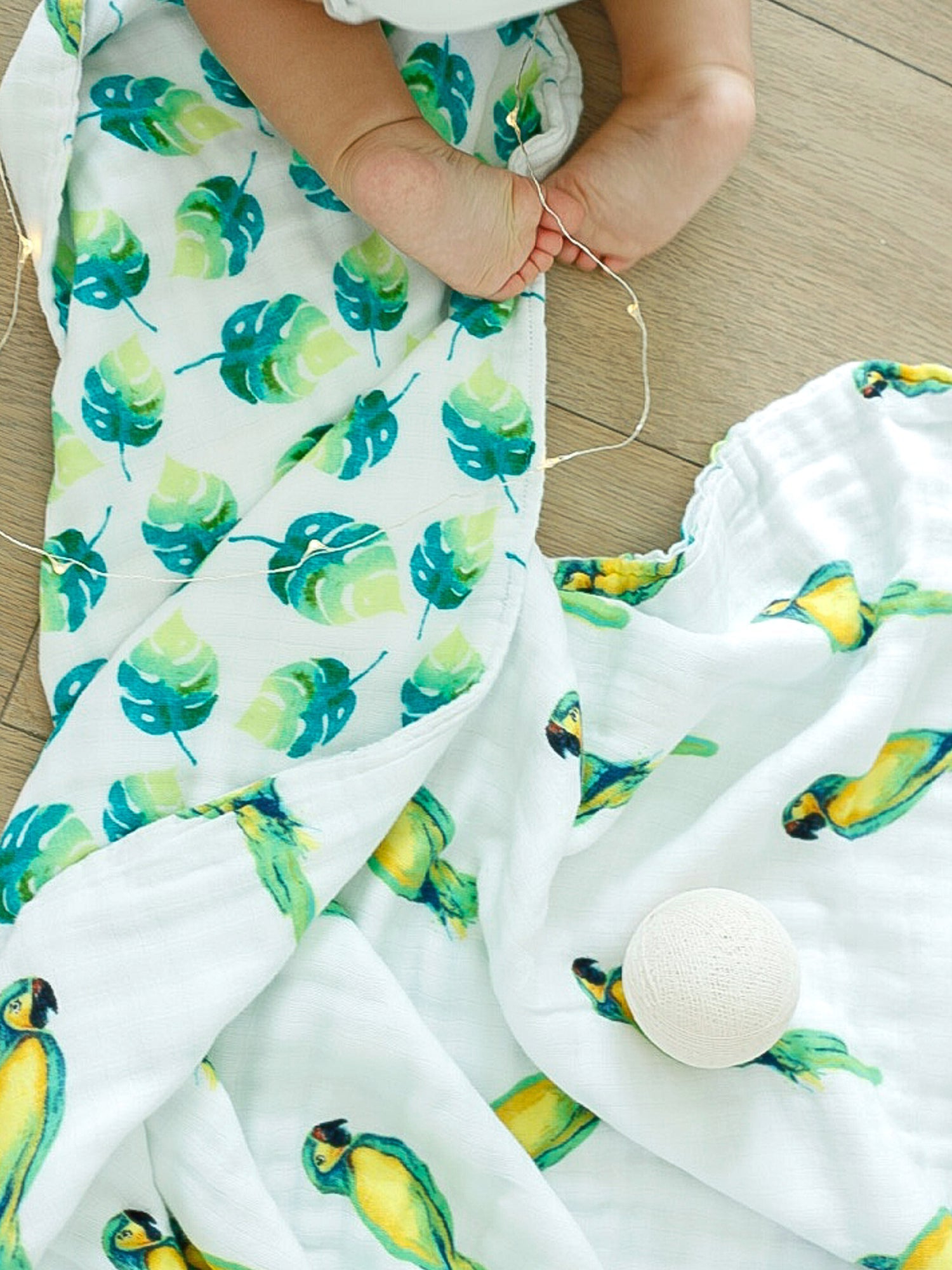 Malabar Baby Organic Snug Blanket - Parrots