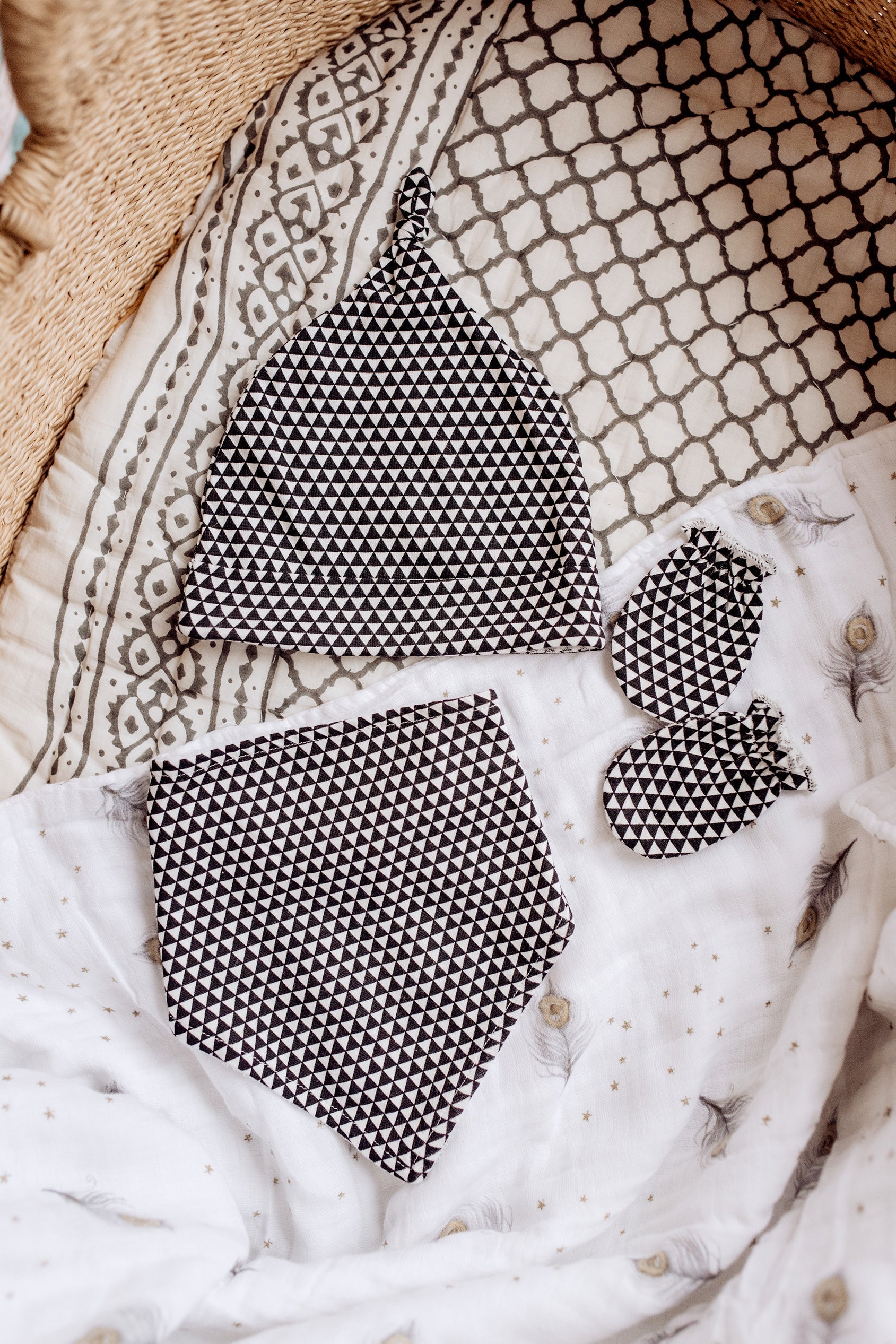 Malabar Baby Organic Cotton Bandana Bib, Mitten, Hat Set - Greenwich