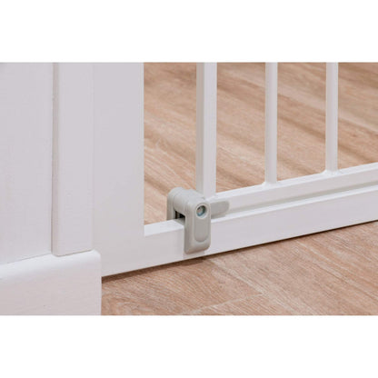 Safety 1St White Color Auto Close Gate || 6Months To 36Months || Distress Box - Distressed