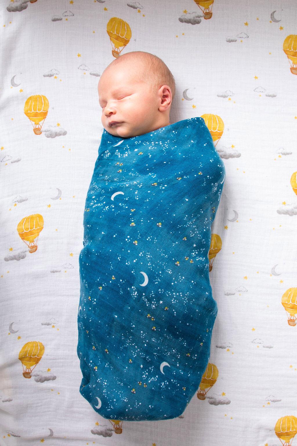 Malabar Baby Organic Swaddle Set - Fly Me To The Moon (Starry Night & Hot Air Balloon)